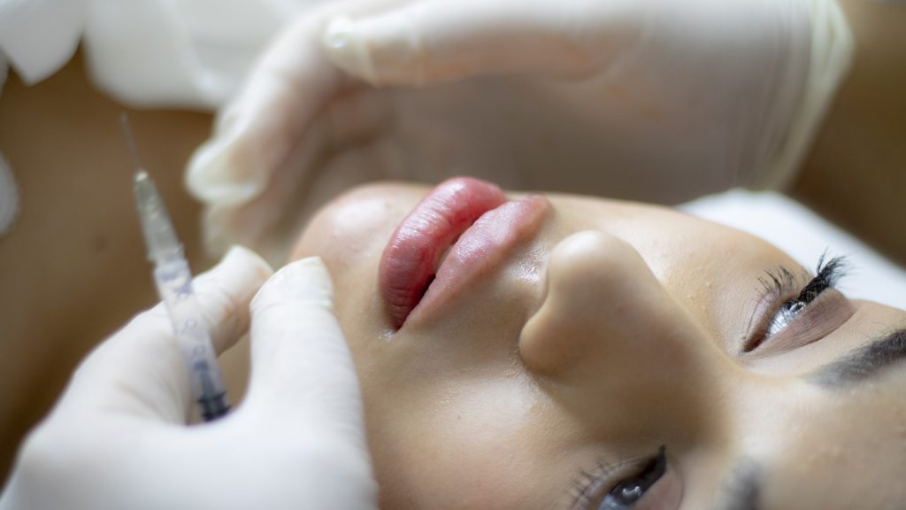 6 Reasons Why You Should Consider Restylane Over Juvederm